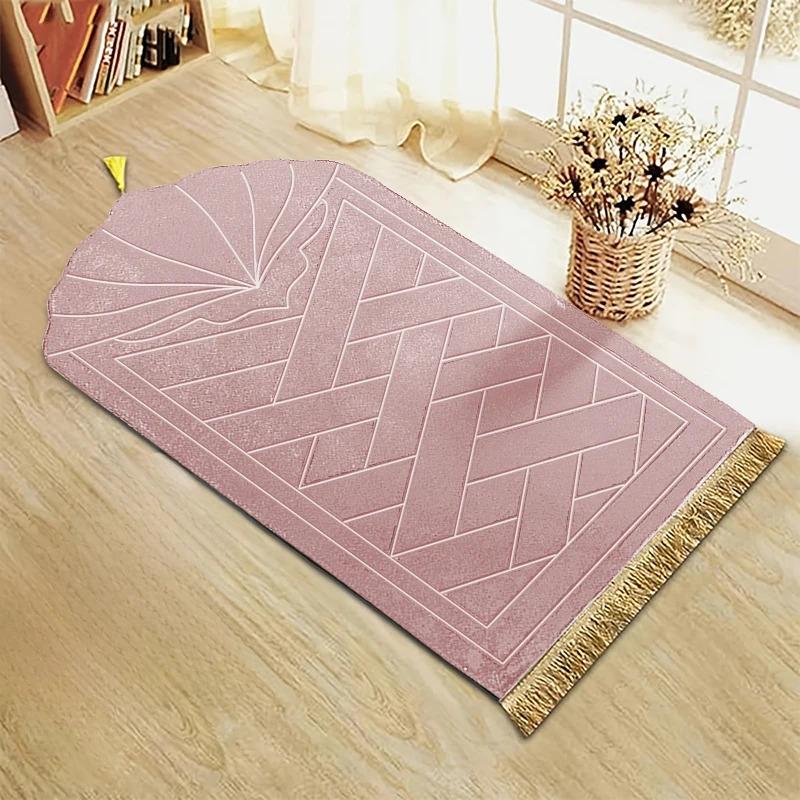 NURA Velvet Prayer Mat – Golden Border